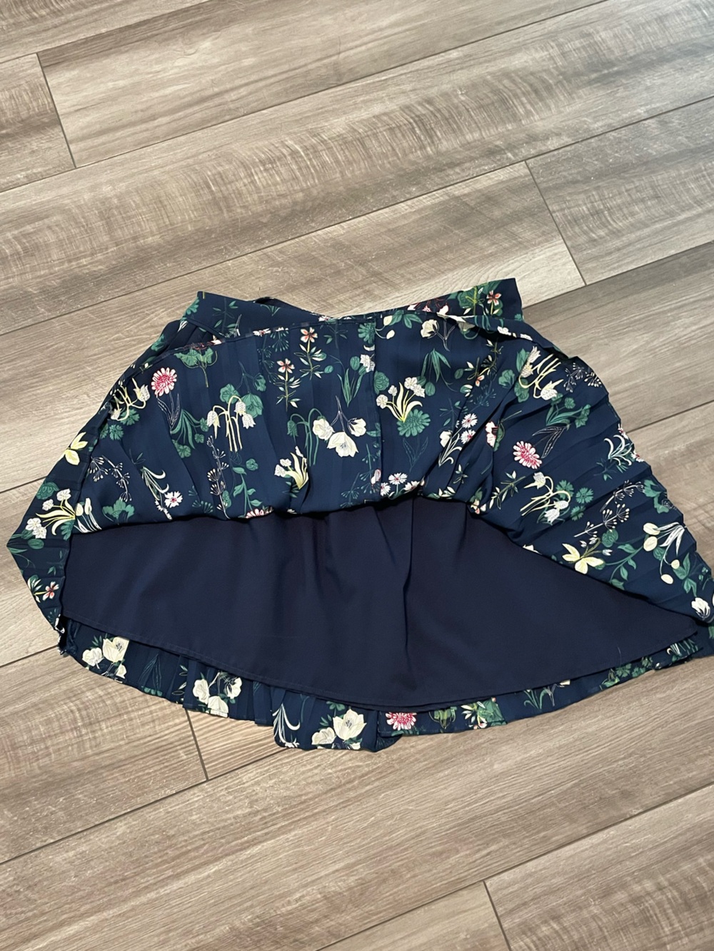 Ann Taylor LOFT Valley Floral Pleated Skirt Size 4 - Picture 5 of 9